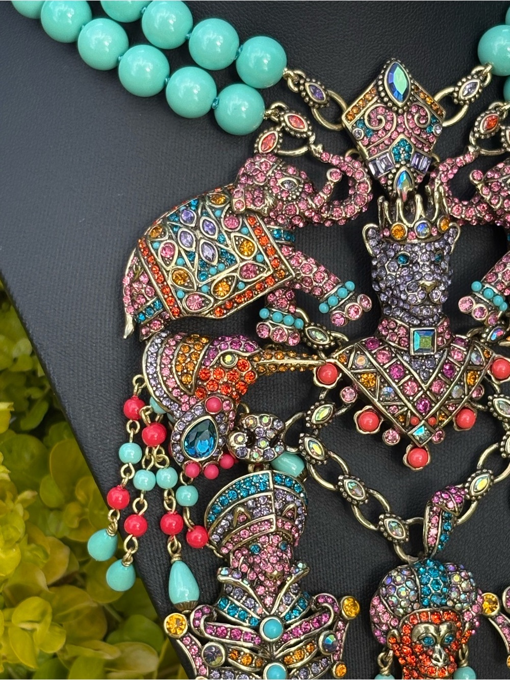 Heidi Daus 'Court of Critters' Pendant - Picture 4 of 12